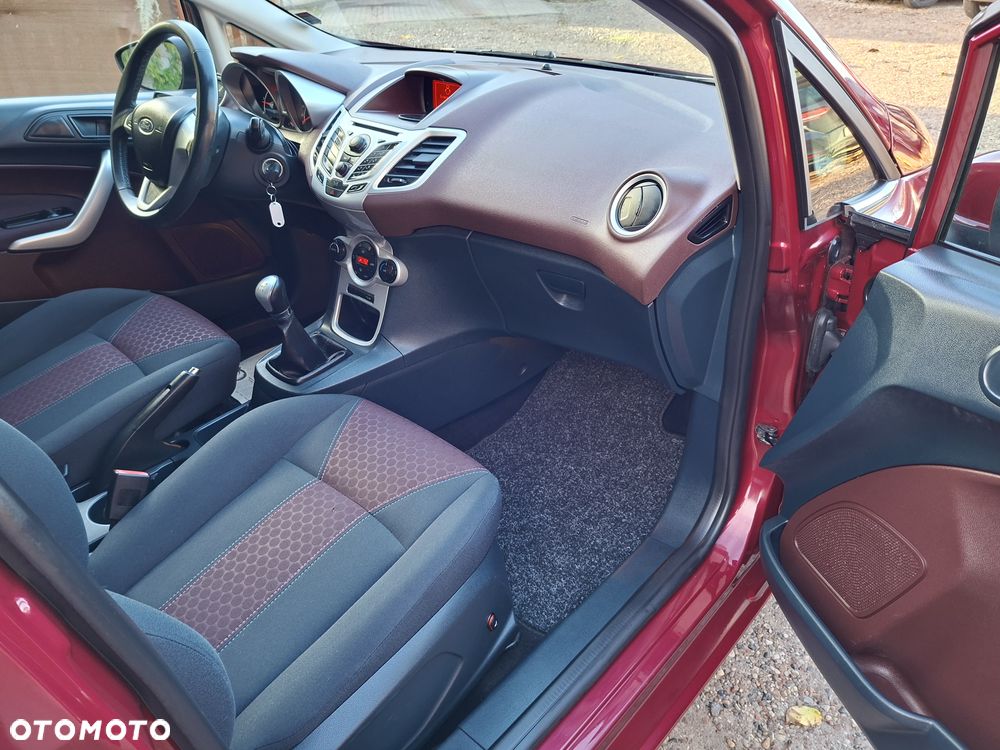 Ford Fiesta 1.4 TDCi Titanium - 11