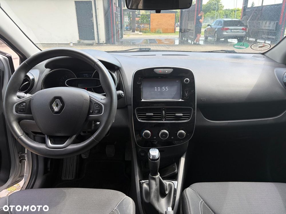 Renault Clio - 23