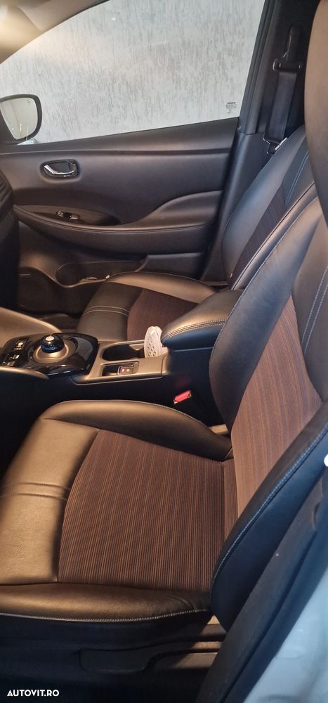 Nissan LEAF Tekna - 7