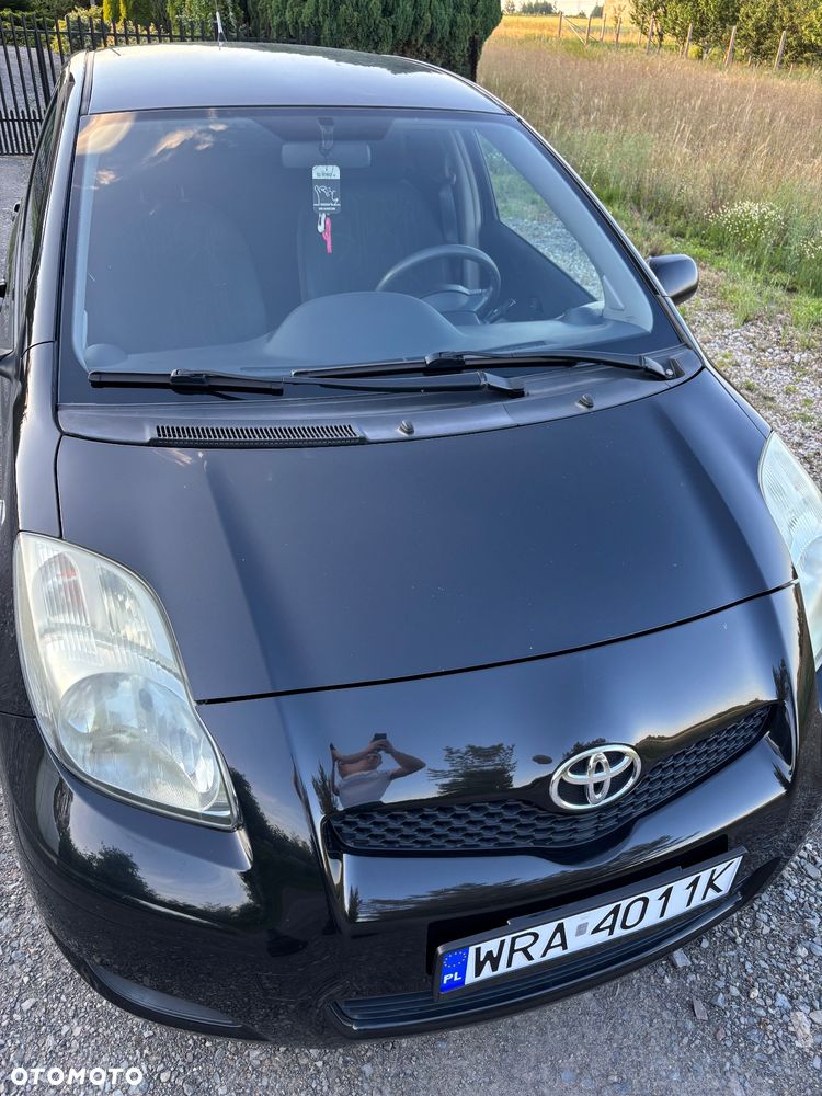Toyota Yaris - 1