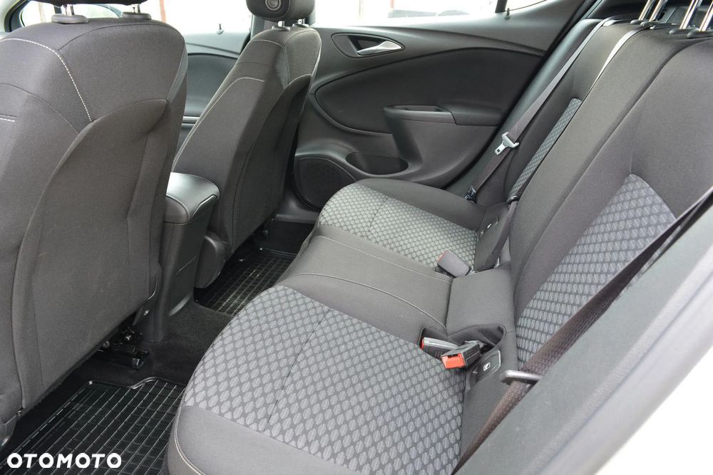 Opel Astra 1.4 T GPF Enjoy S&S - 28