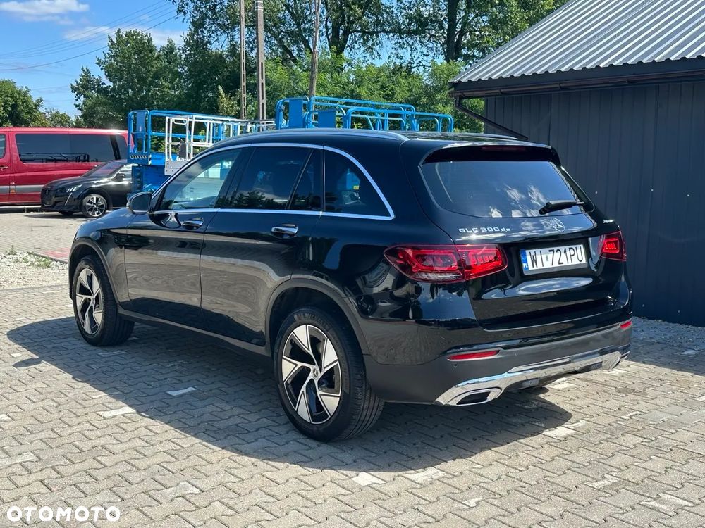 Mercedes-Benz GLC 300 de 4-Matic Business Edition - 6