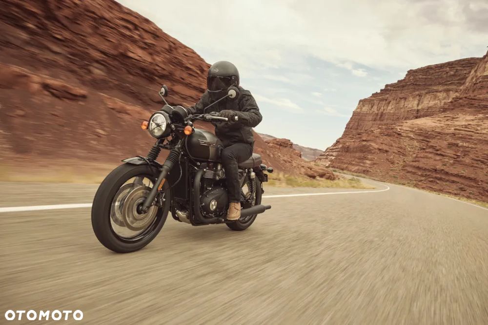 Triumph Bonneville - 3