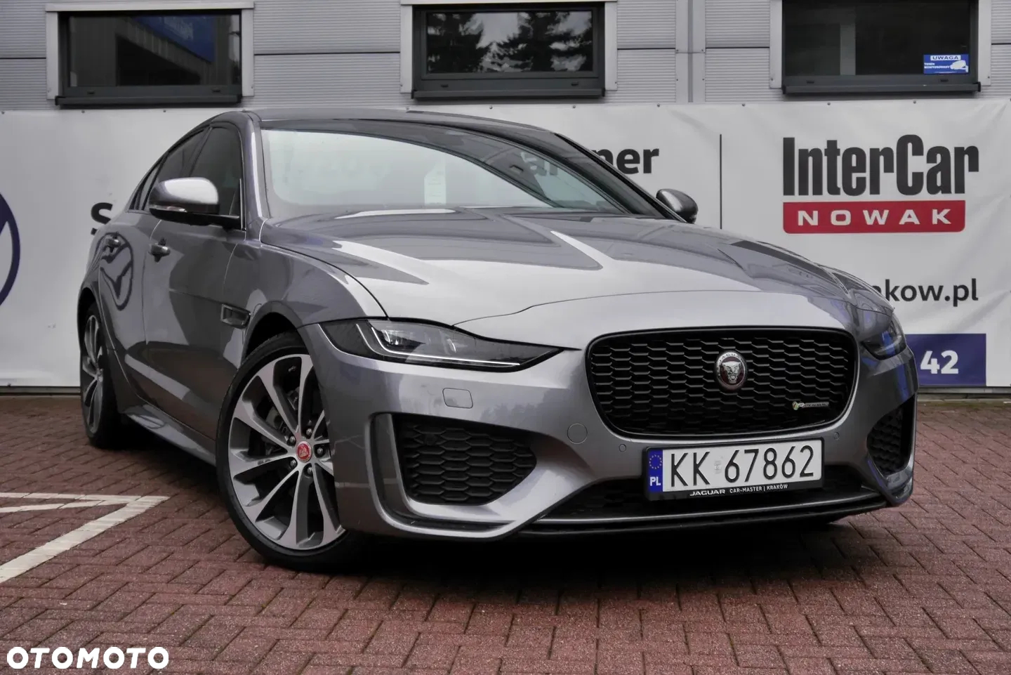 Jaguar XE 2.0 D200 mHEV AWD R-Dynamic SE - 10