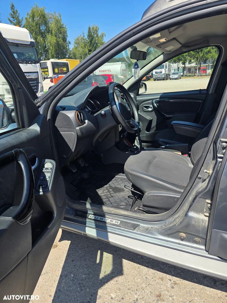 Dacia Duster dCi 110 FAP 4x2 Blackshadow - 17