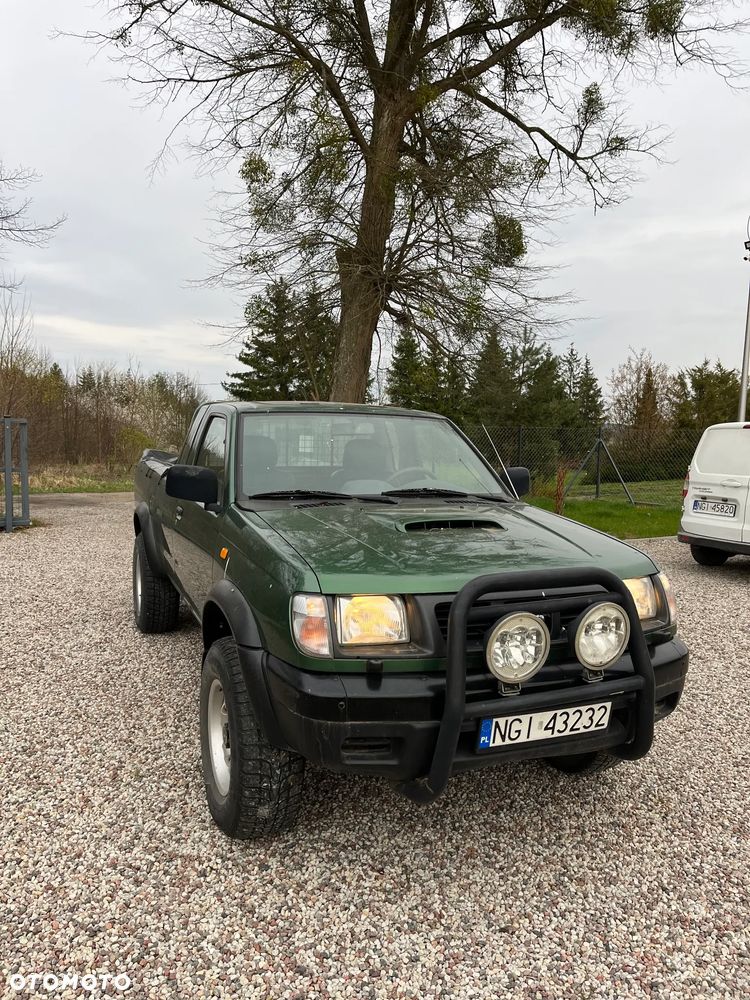 Nissan King Cab - 1