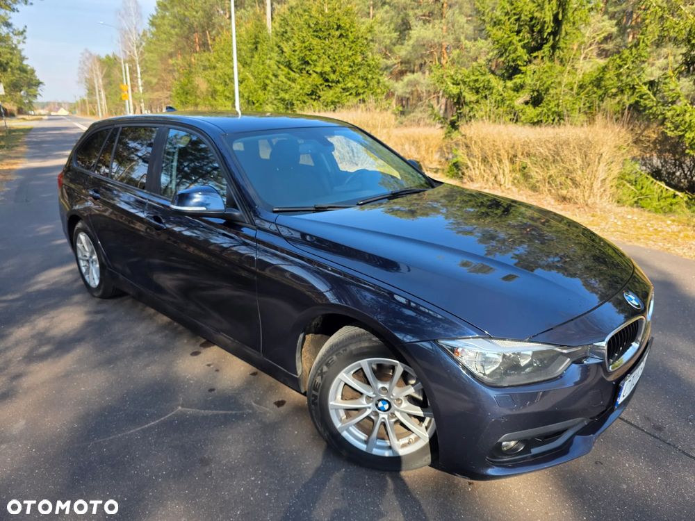 BMW Seria 3 320d Touring - 3