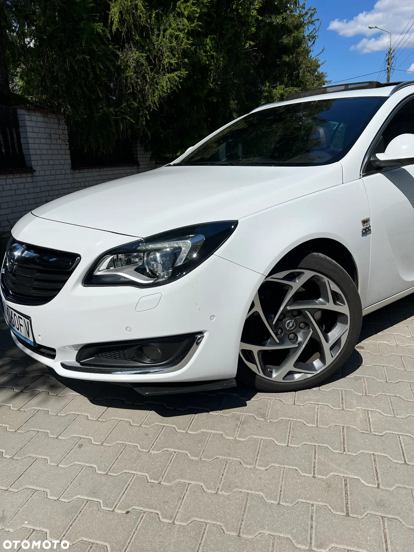 Opel Insignia 2.0 SIDI Turbo 4x4 Sports Tourer Business Edition - 2