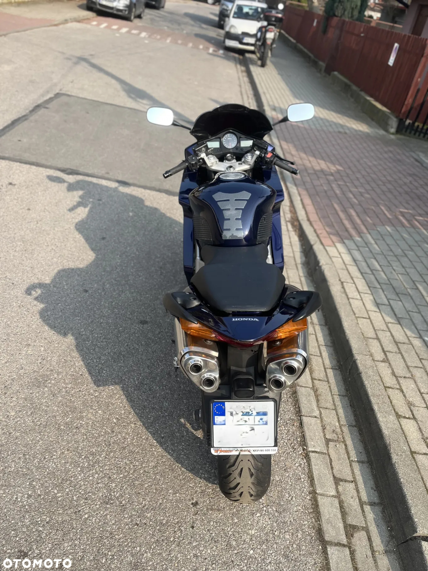 Honda VFR - 10