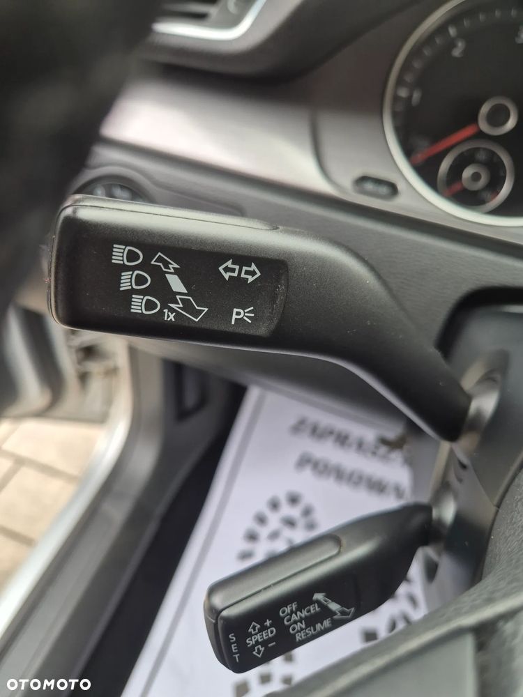 Volkswagen Passat 2.0 Blue TDI SCR Exclusive - 26