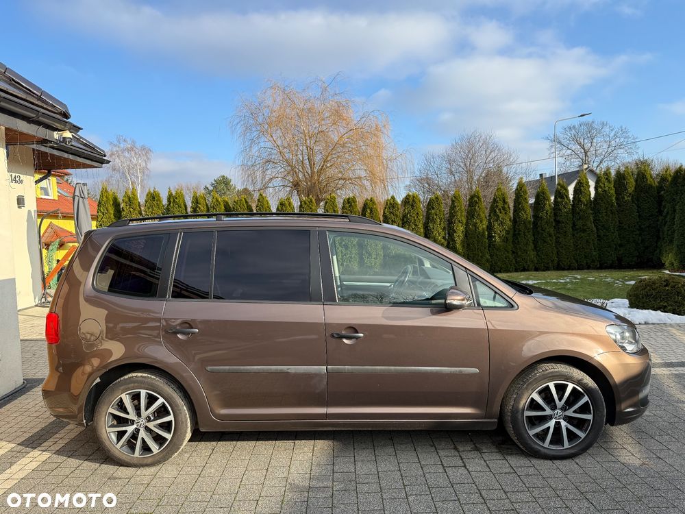 Volkswagen Touran 1.6 TDI DPF BlueMotion Technology Highline - 10