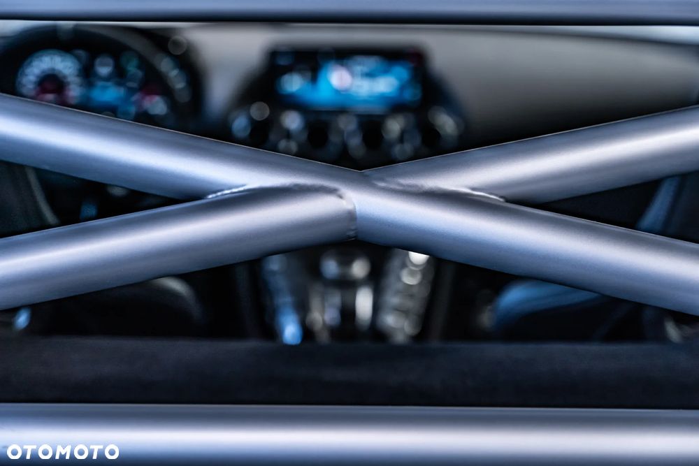 Mercedes-Benz AMG GT R - 20