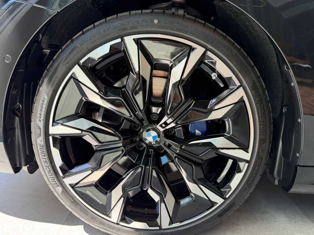 BMW Seria 5 520d xDrive mHEV M Sport - 35