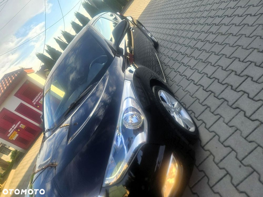 Hyundai Veloster - 16