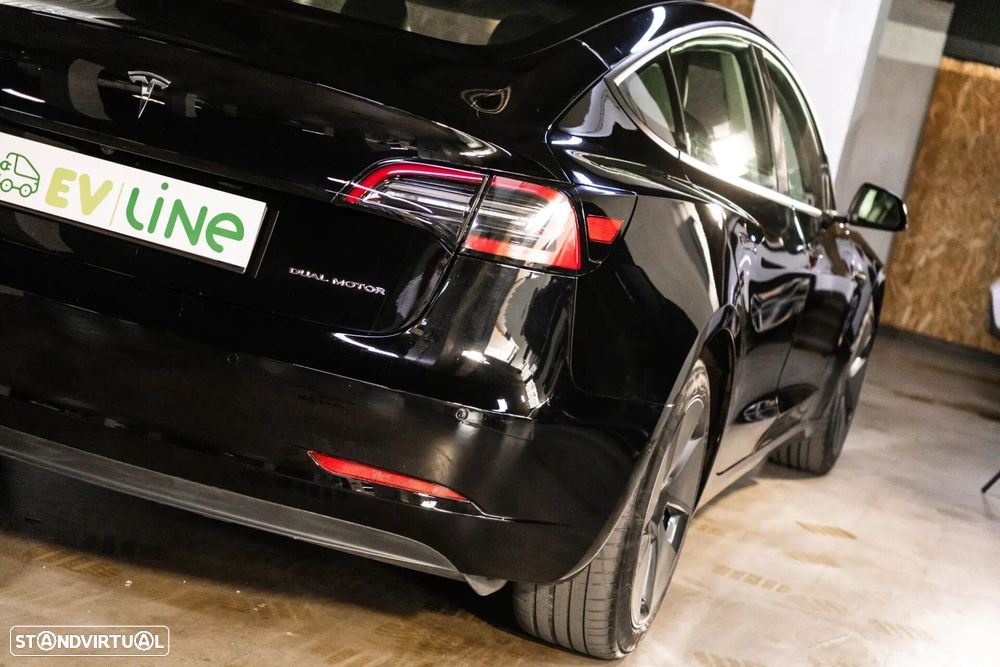 Tesla Model 3 - 14