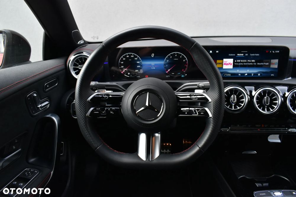 Mercedes-Benz CLA 220 AMG Line 7G-DCT - 18
