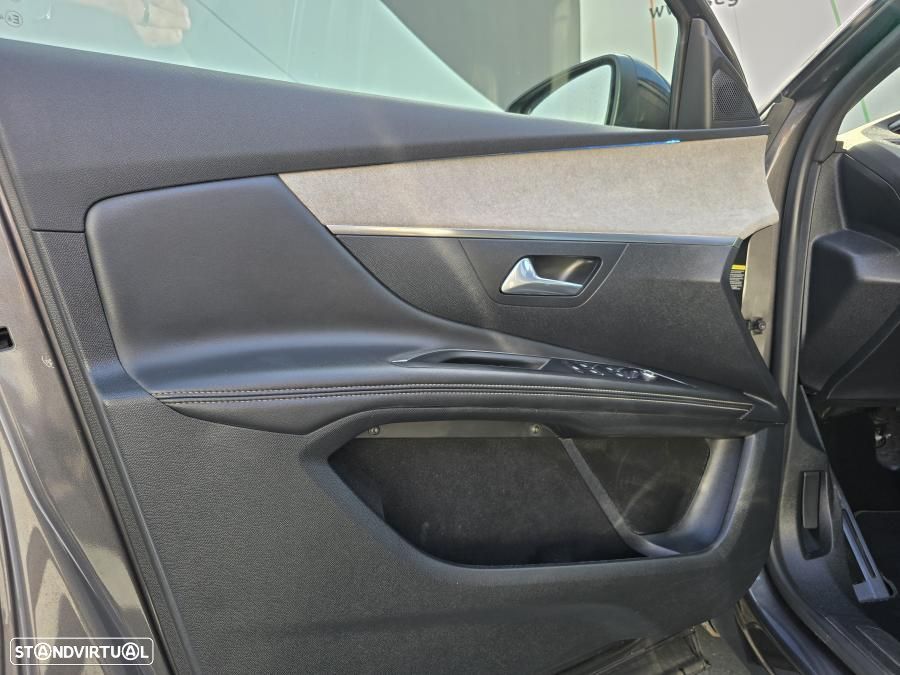 Peugeot 3008 1.5 BlueHDi GT EAT8 - 14