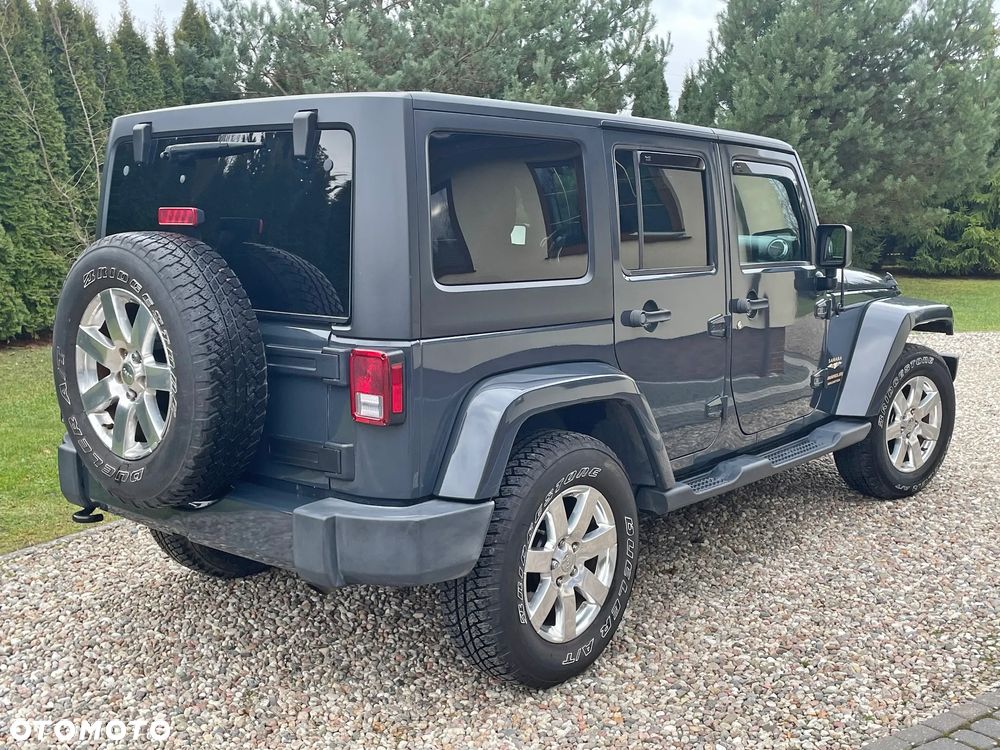Jeep Wrangler 3.6 Unlim Sahara - 21
