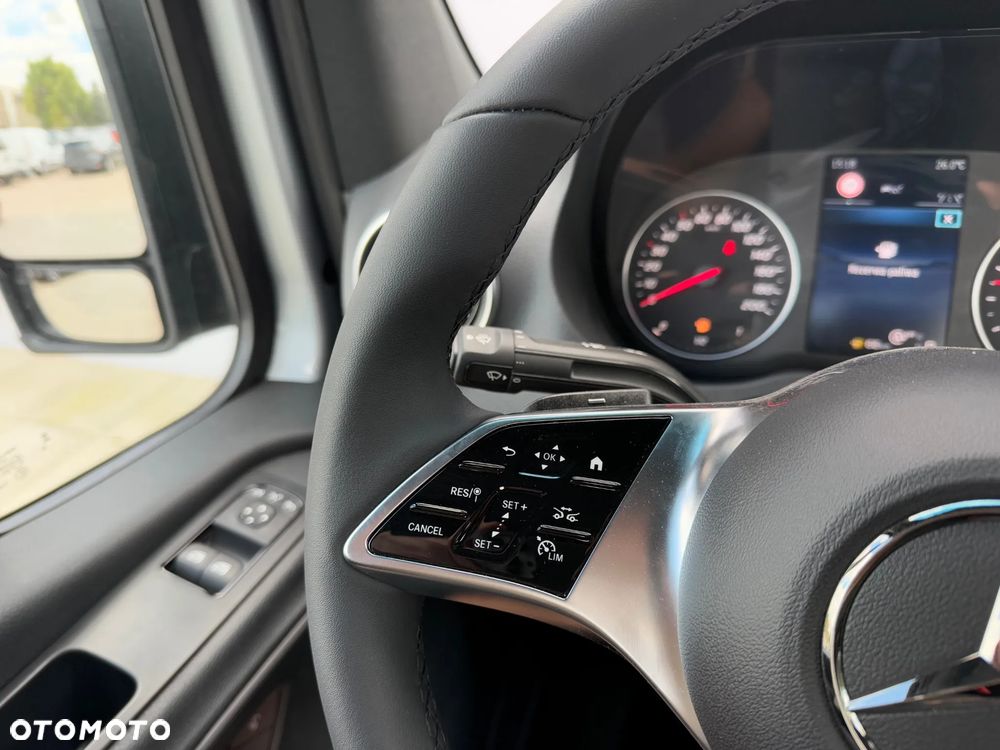 Mercedes-Benz Sprinter - 17