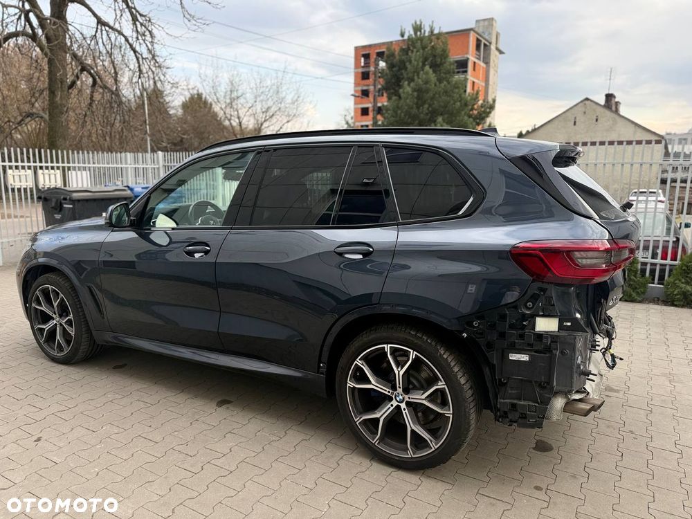 BMW X5 xDrive50i Sport-Aut - 8