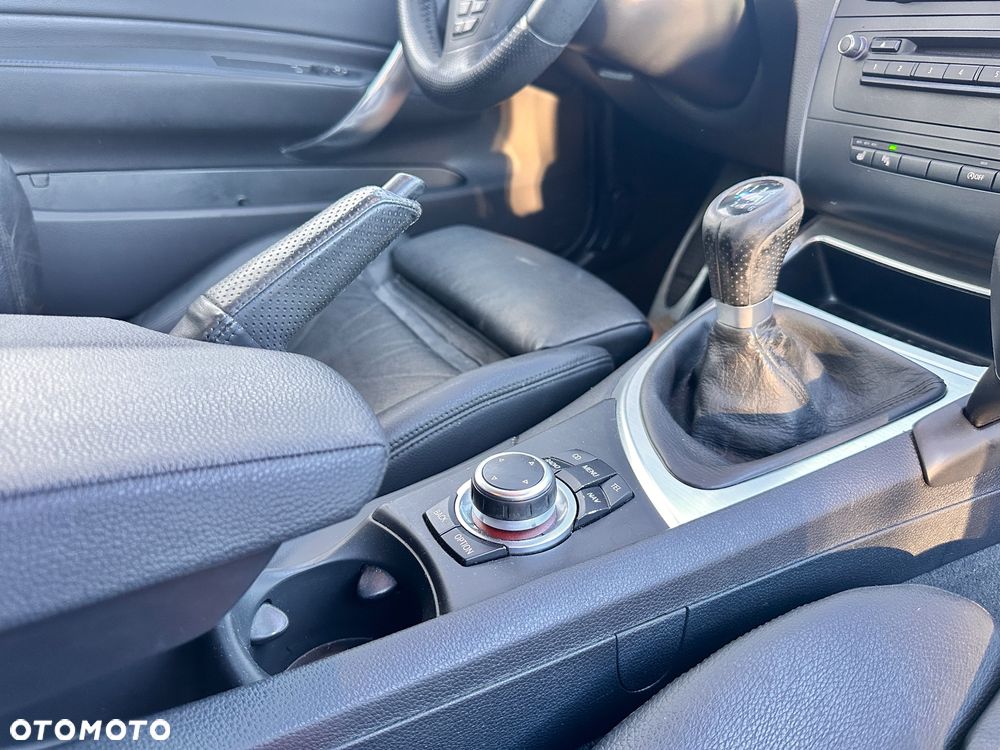 BMW Seria 1 123d DPF - 39