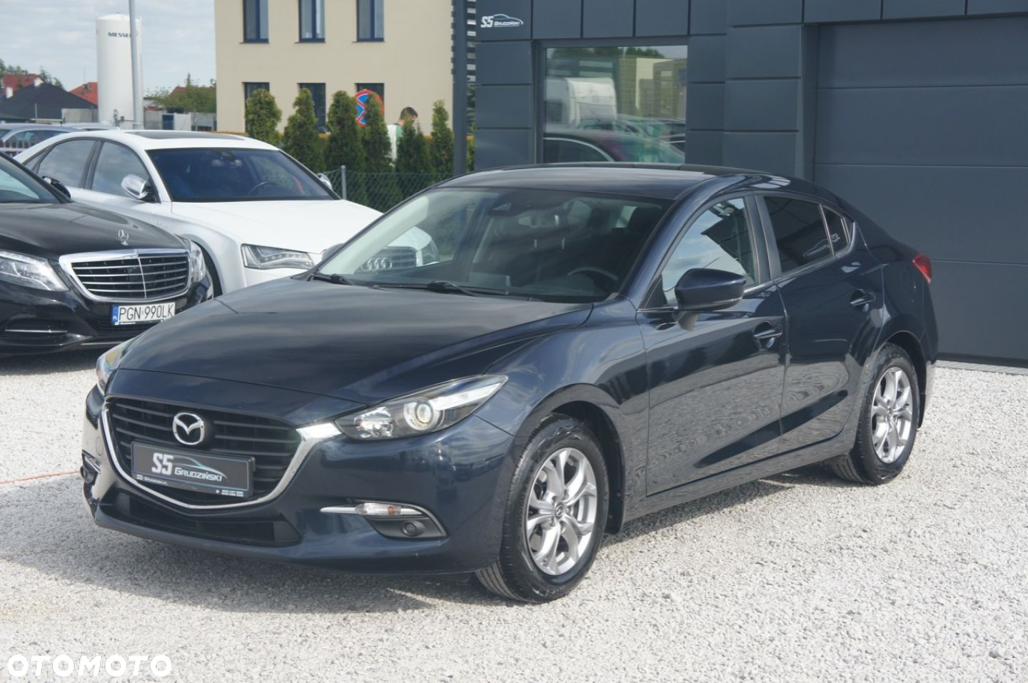 Mazda 3 - 4