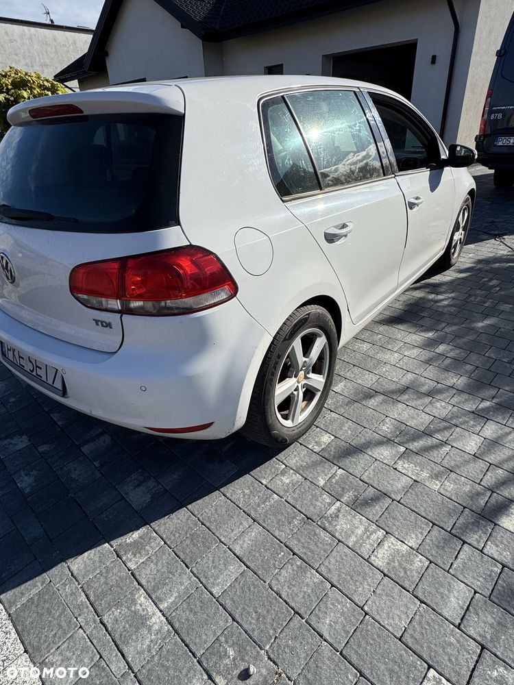 Volkswagen Golf - 6