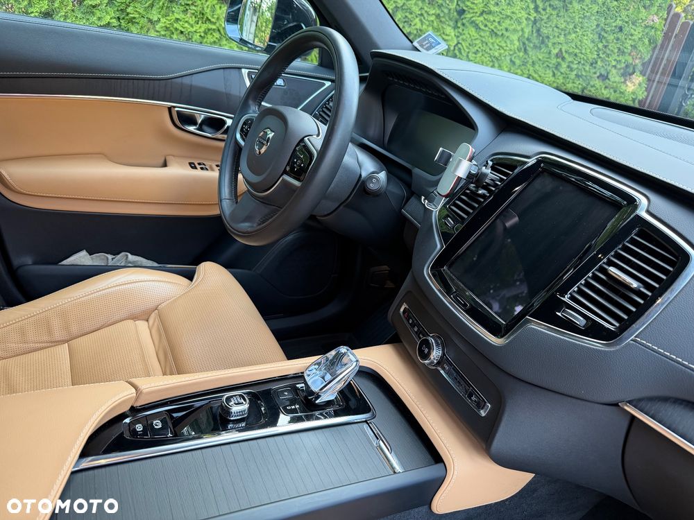 Volvo XC 90 - 8