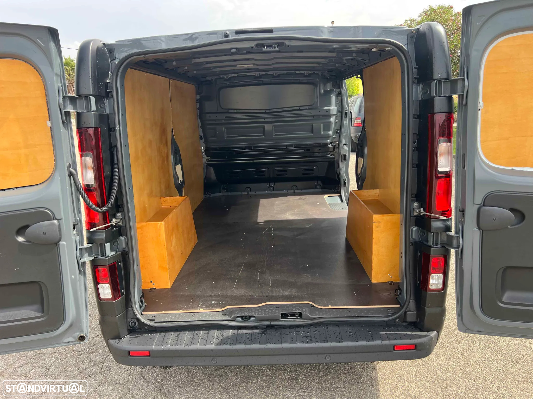 Renault Trafic L1H1 2.0 dci 130CV - 22