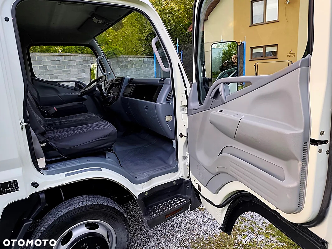 Mitsubishi CANTER - 25