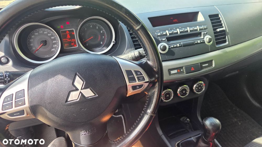Mitsubishi Lancer 1.8 Inform LPG - 9