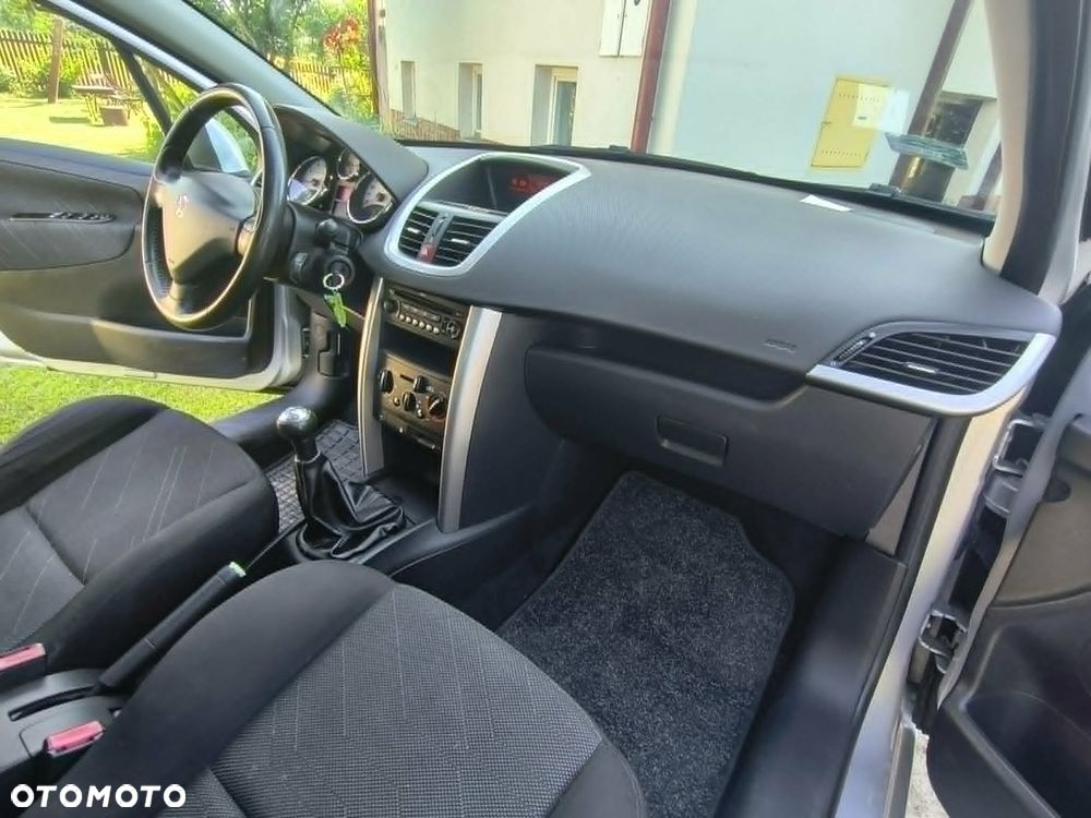Peugeot 207 - 20