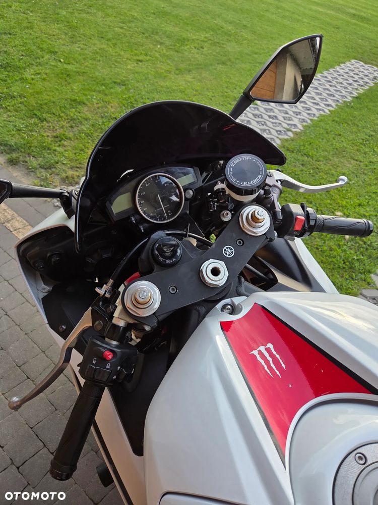 Yamaha R6 - 7