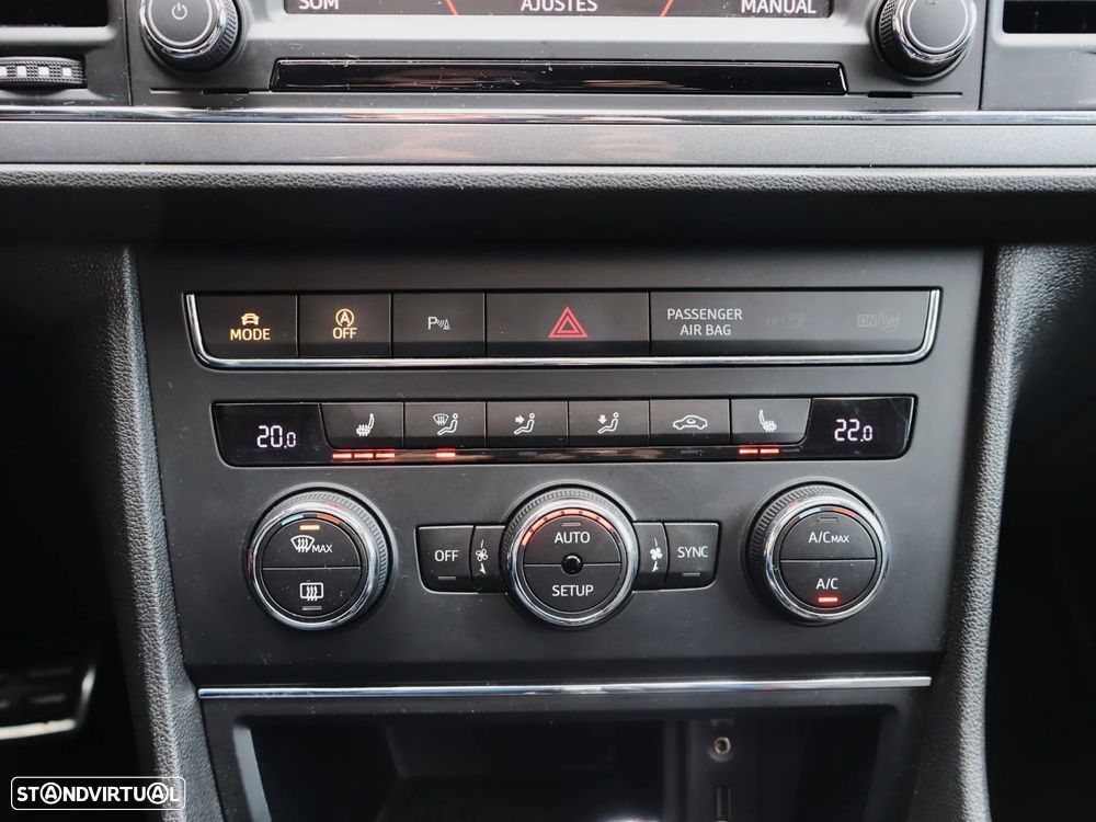 SEAT Leon SC 2.0 TDI DPF S&S DSG FR - 32