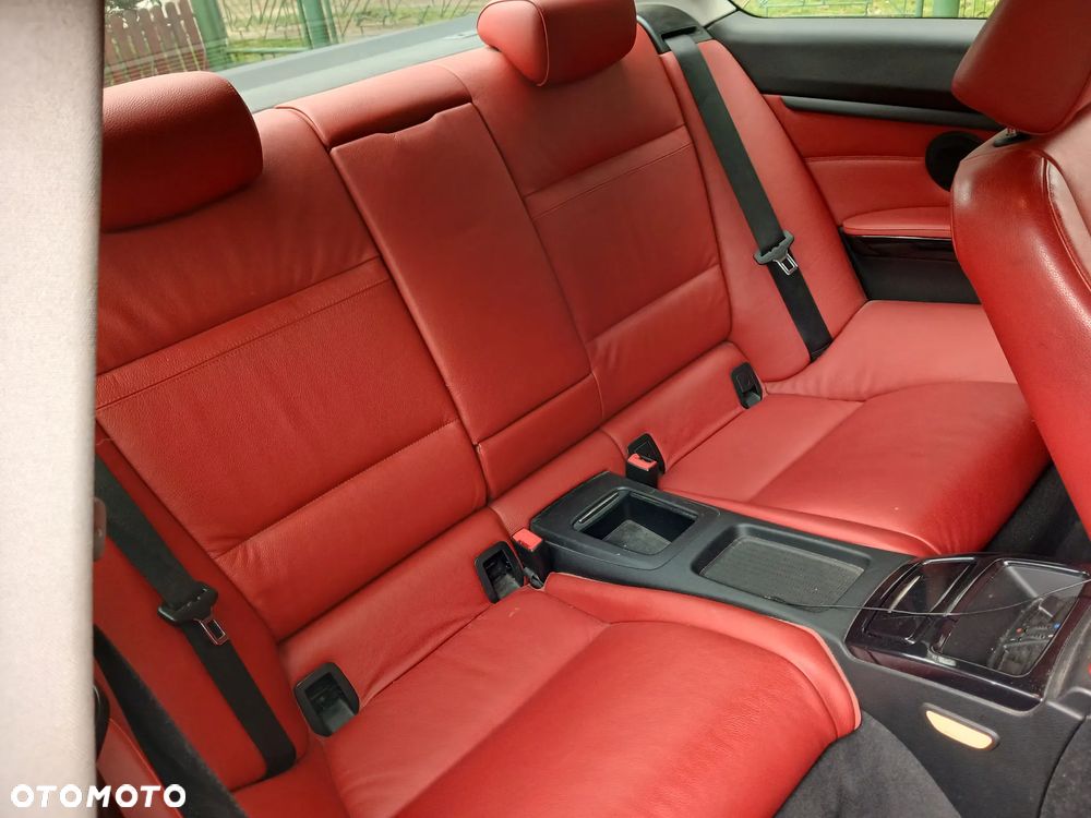 BMW Seria 3 335d Edition Exclusive - 12