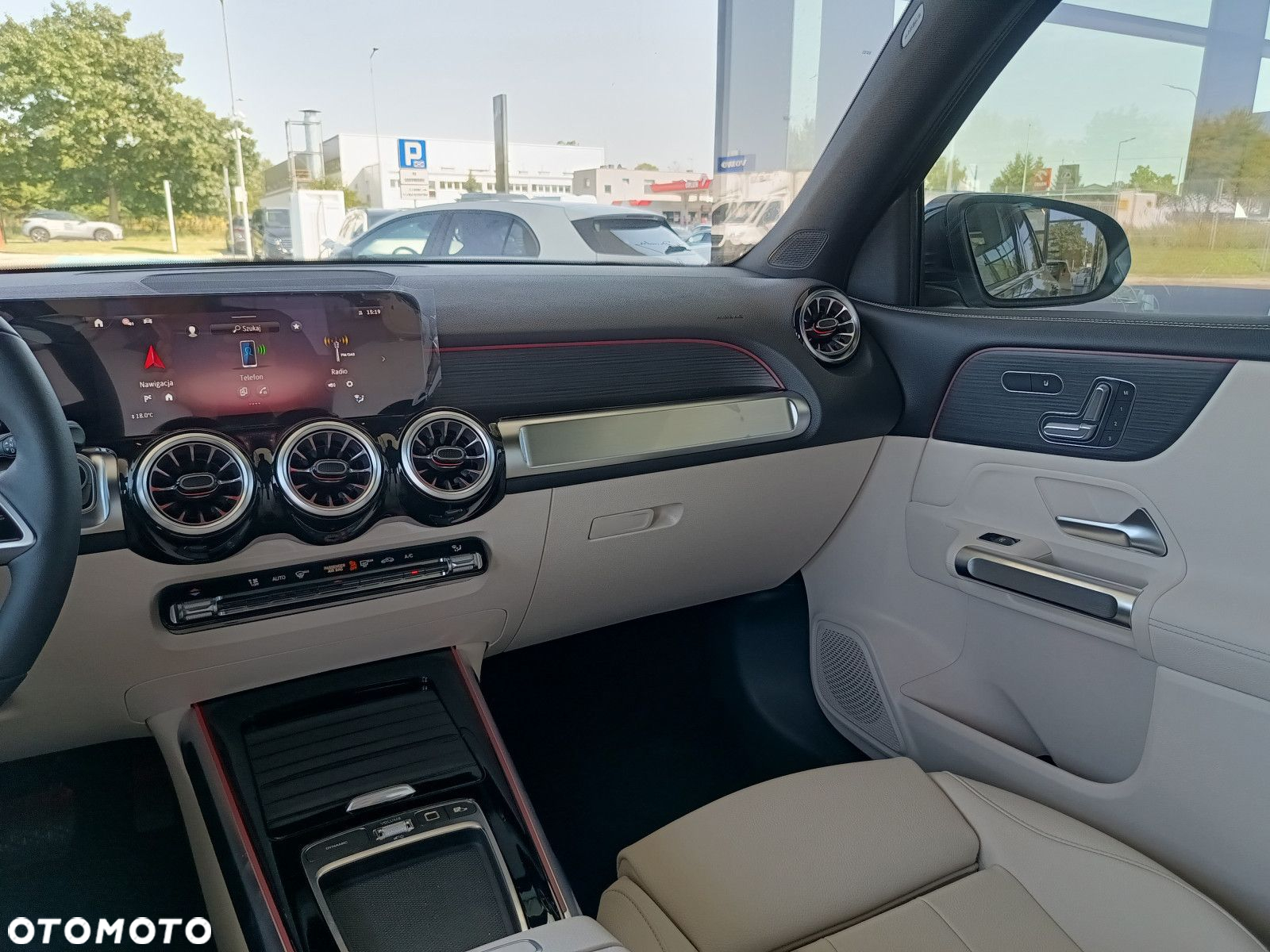 Mercedes-Benz GLB - 23