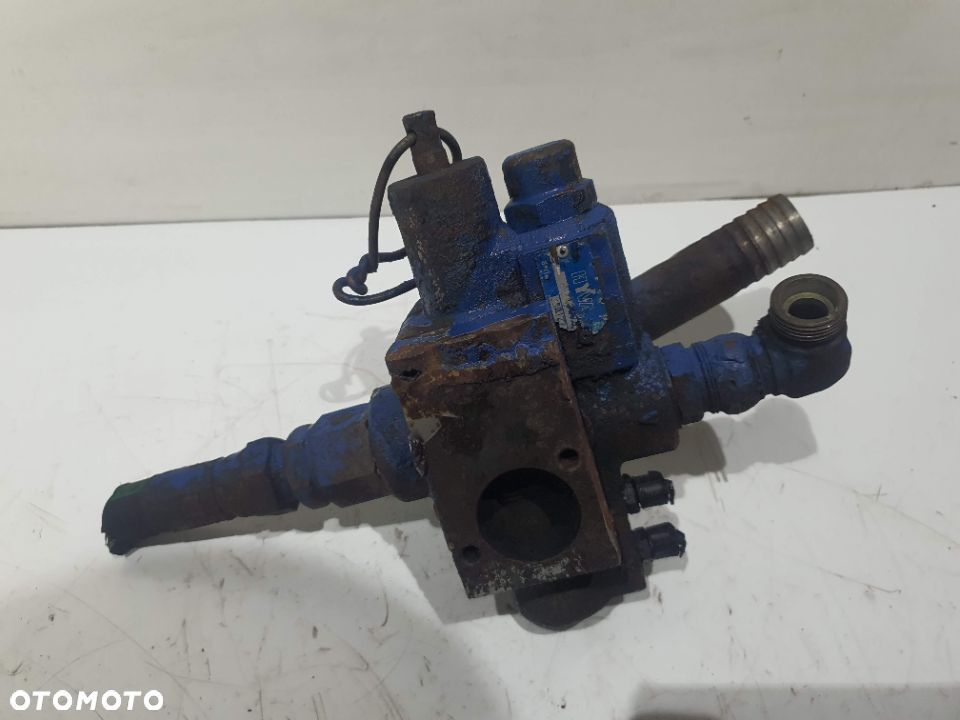 ROZDZIELACZ HYDRAULIKI HYDRAULICZNY HYVA - 3