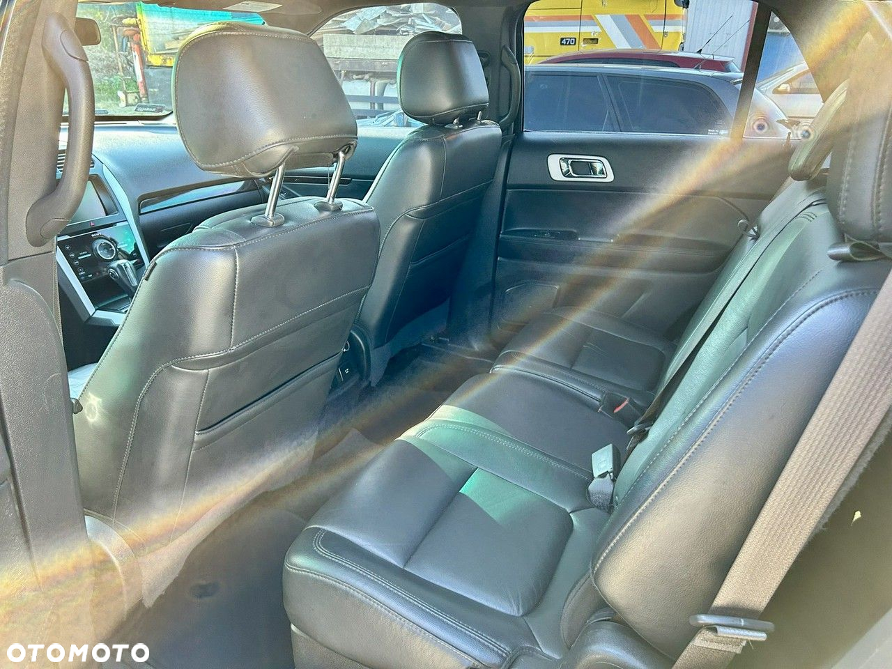 Ford Explorer - 18