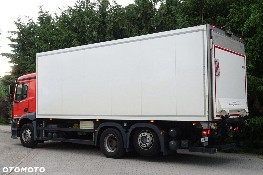Mercedes-Benz Antos 2840 sypialna euro 6 kontener chłodnia 18 palet 3 osie - 5