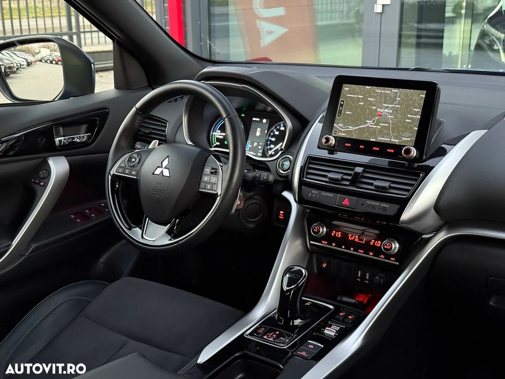 Mitsubishi Eclipse-Cross Plug-In Hybrid 4WD Top - 13