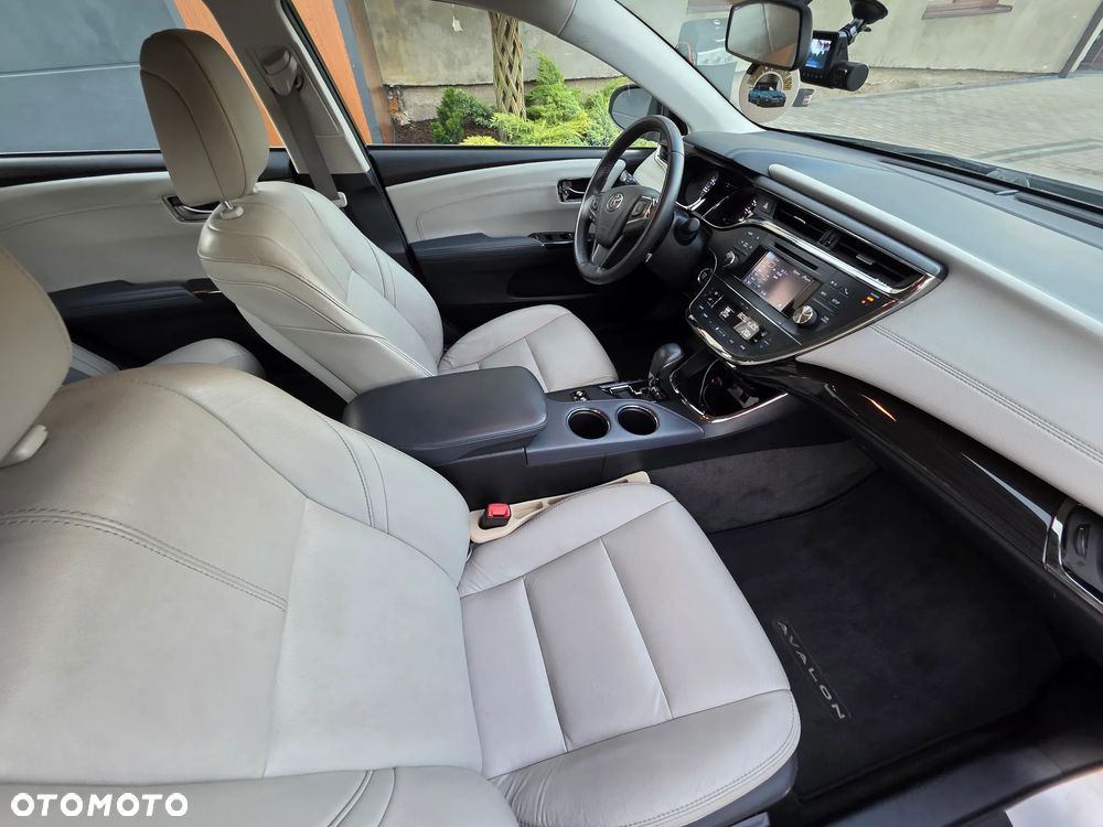 Toyota Avalon 3.5 Limited - 19