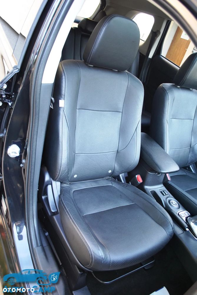 Mitsubishi Outlander Instyle NAVI + - 17