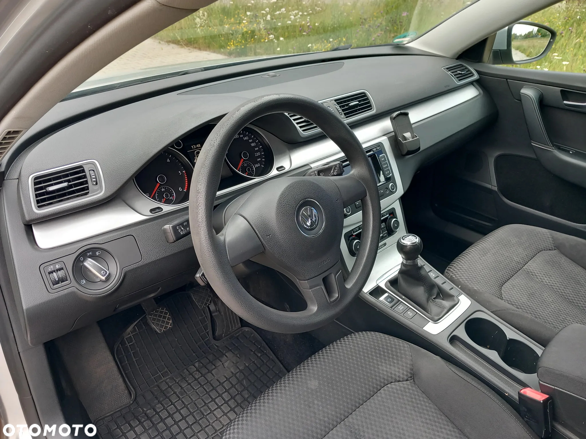 Volkswagen Passat 2.0 TDI Trendline - 13