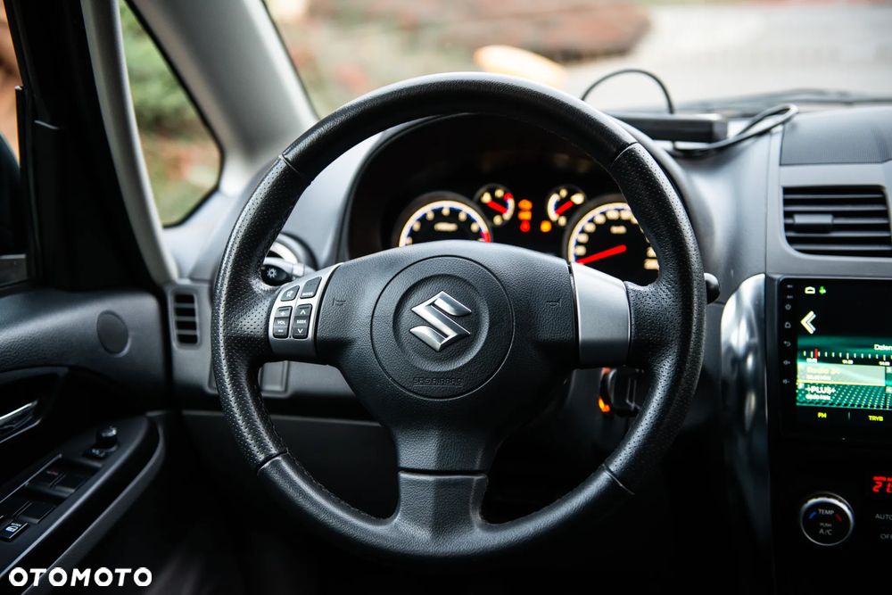 Suzuki SX4 1.6 VVT 4x4 Comfort - 24