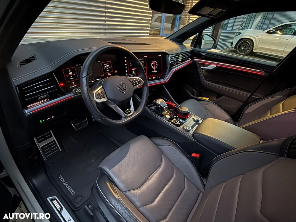Volkswagen Touareg V6 TDI 4MOTION R-Line - 23