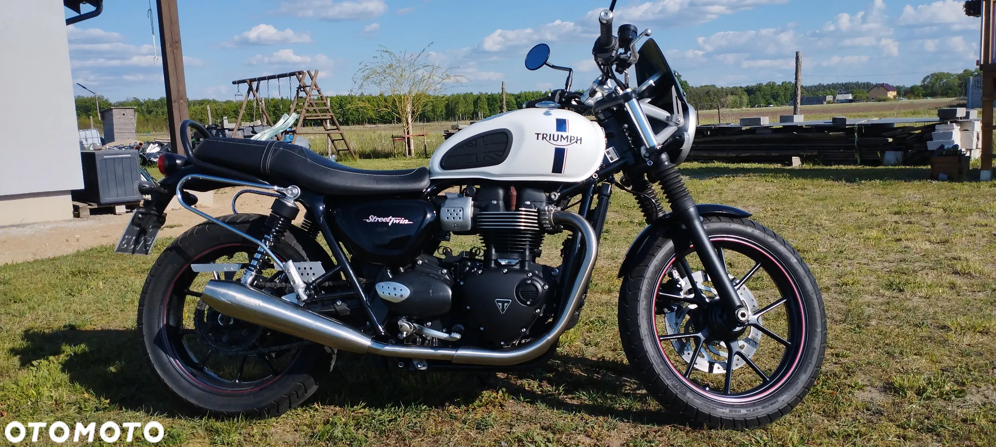 Triumph Street Twin - 11