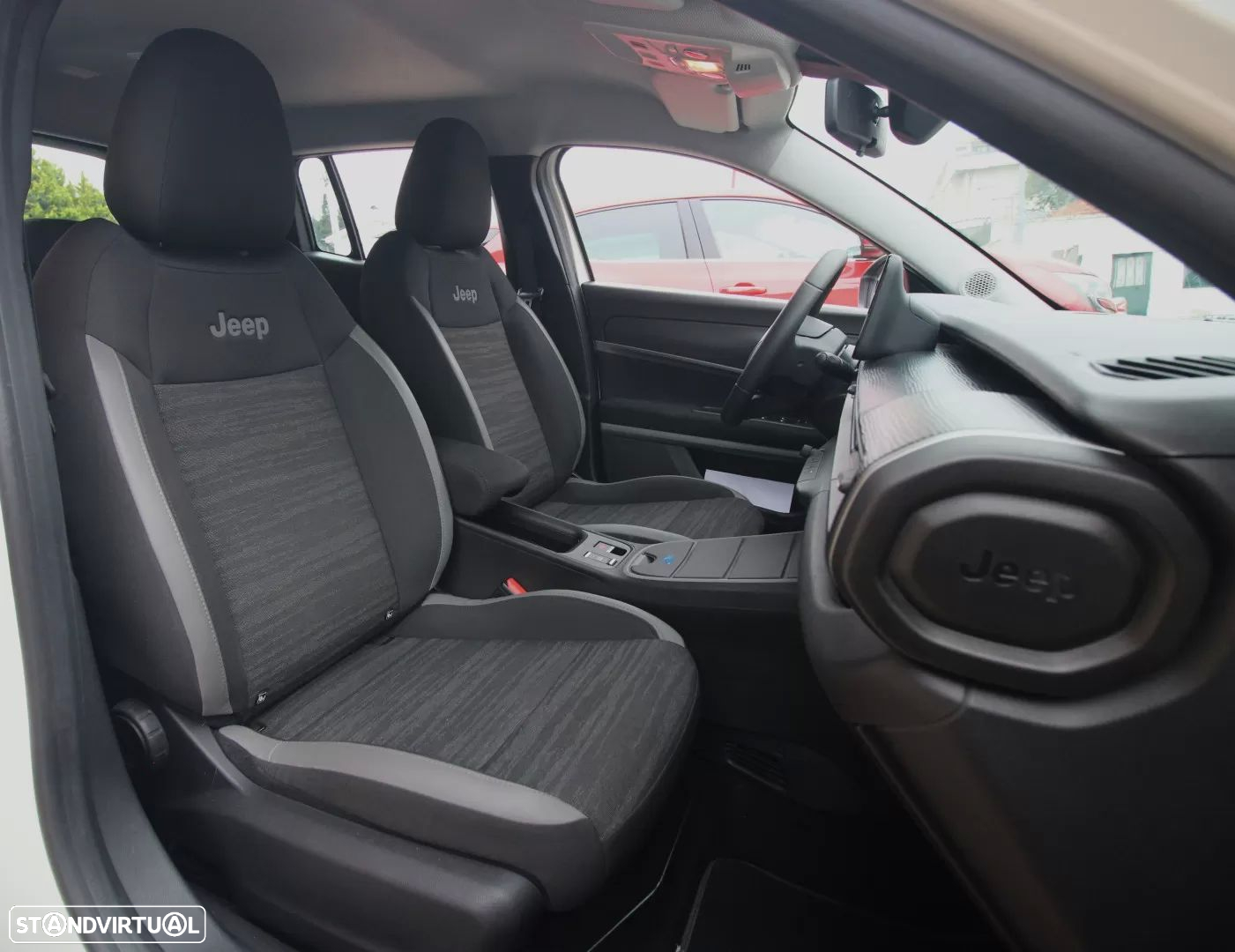 Jeep Avenger 54 kWh Longitude - 37