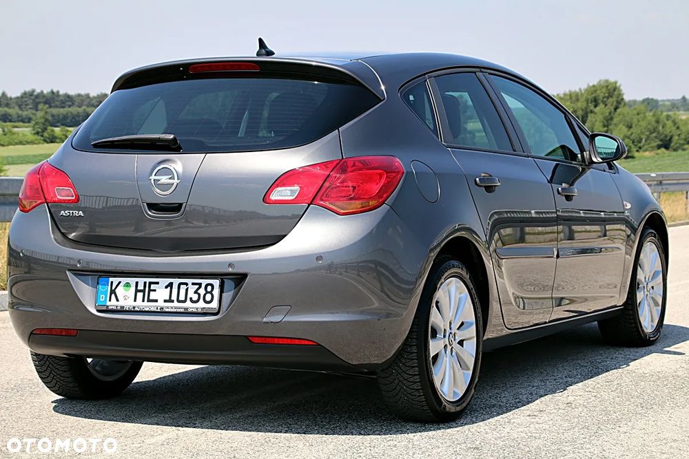 Opel Astra 1.6 Edition Sport - 8