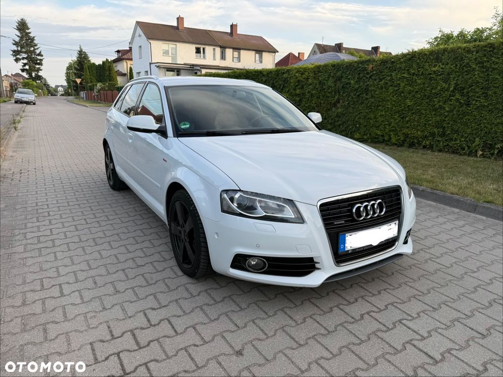 Audi A3 Sportback 2.0 TDI DPF quattro S line Sportpaket (plus) - 1