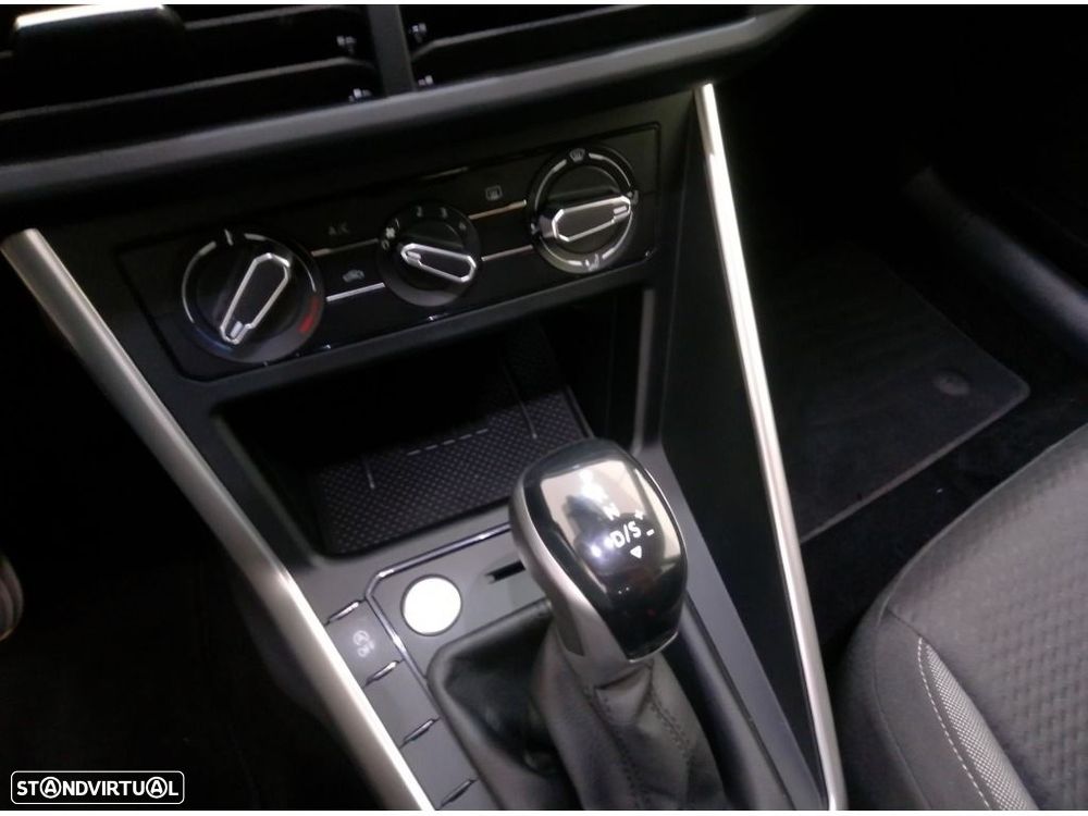 VW Taigo 1.0 TSI Urban DSG - 9